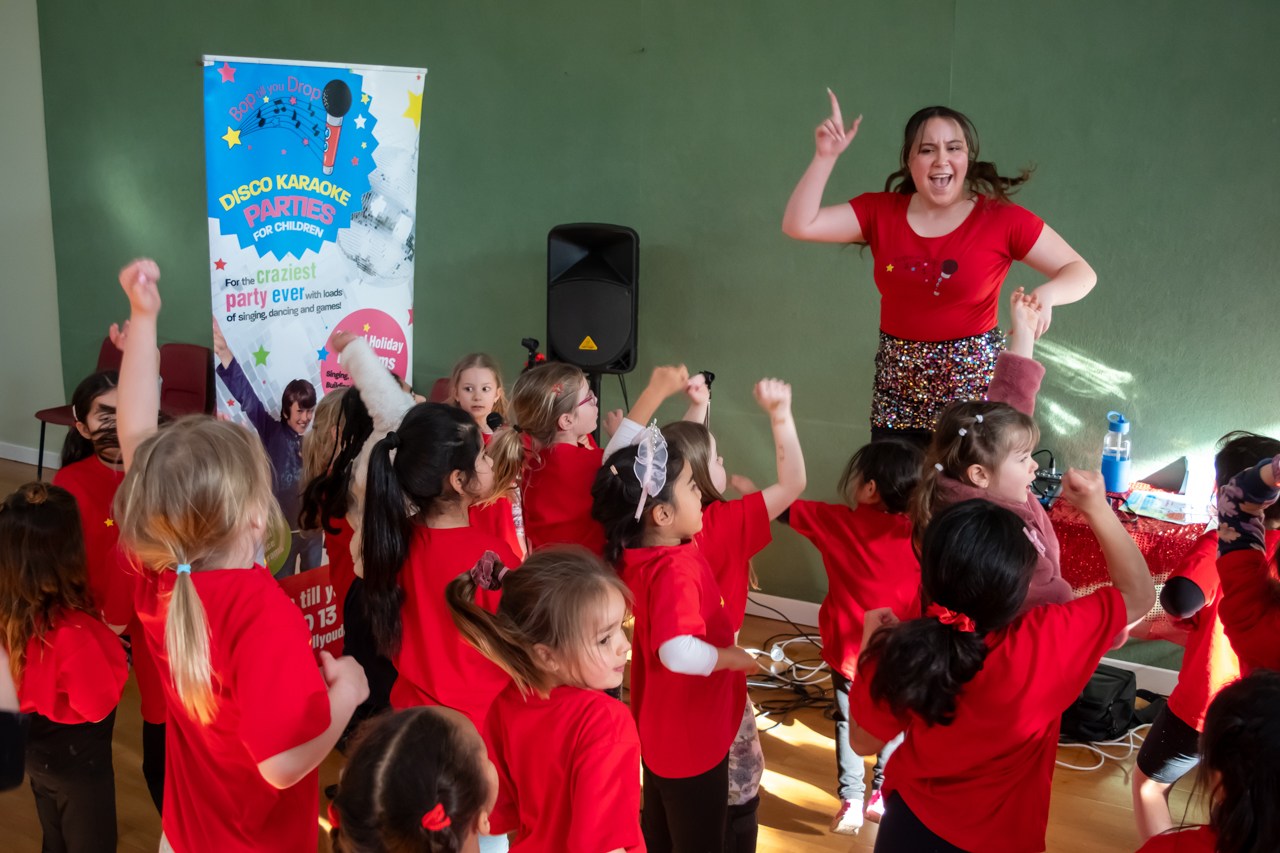Brisbane & Gold Coast’s Ultimate Kids Party Entertainers: Experience the Bop till you Drop Magic!